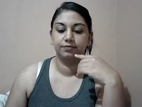 bellachow10 online show from February 7, 7:39 pm