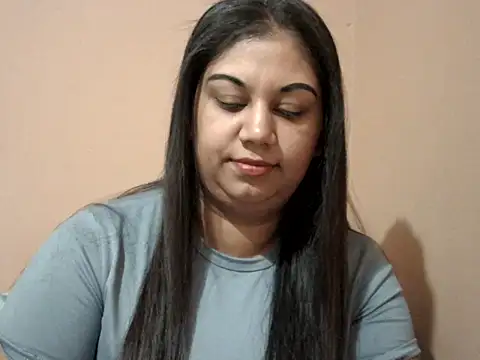 Snapshot of bellachow10 chatting on July 7, 10:08 am bellachow10 online show from July 7, 10:08 am