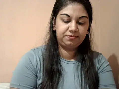 Snapshot of bellachow10 chatting on July 10, 8:18 am bellachow10 online show from July 10, 8:18 am