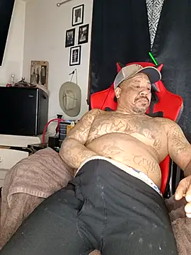 yellowwetfox online show from March 1, 11:17 am