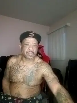 yellowwetfox online show from February 4, 2:12 pm