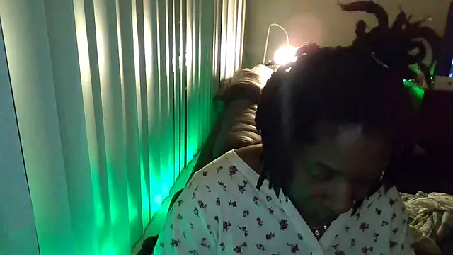 markquanna online show from January 15, 4:39 am