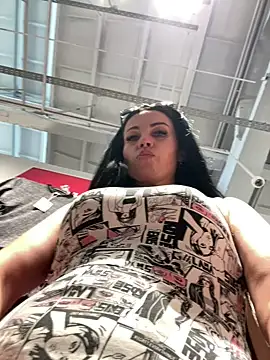 CrazzyChicks online show from July 10, 7:34 am