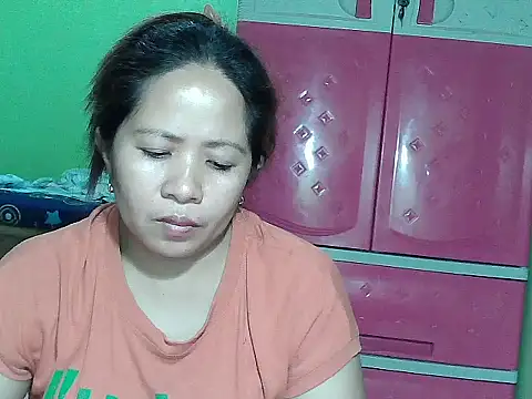 Snapshot of sweetlady_pinay chatting on September 10, 12:10 am sweetlady pinay online show from September 10, 12:10 am