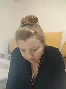 Snapshot of stefanyharper16 chatting on February 18, 5:21 pm stefanyharper16 online show from February 18, 5:21 pm