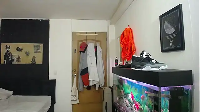 romeolovedark online show from January 24, 5:31 am