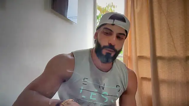 Snapshot of romeolovedark chatting on June 4, 8:48 pm romeolovedark online show from June 4, 8:48 pm