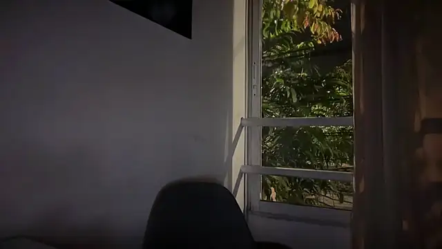 Snapshot of romeolovedark chatting on June 11, 4:32 am romeolovedark online show from June 11, 4:32 am