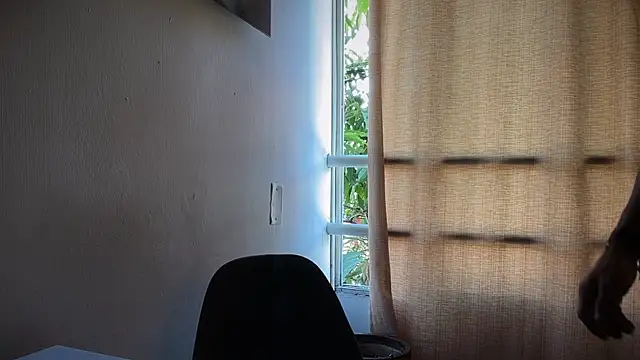 Snapshot of romeolovedark chatting on June 18, 3:38 pm romeolovedark online show from June 18, 3:38 pm