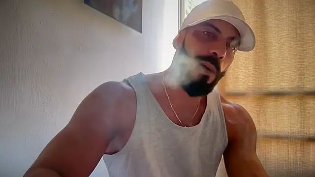 Snapshot of romeolovedark chatting on June 27, 2:23 pm romeolovedark online show from June 27, 2:23 pm