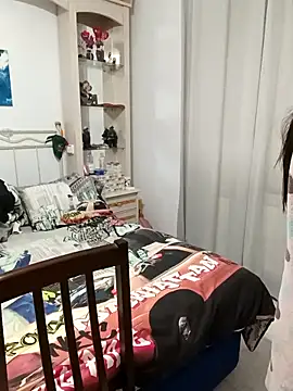 laura dirtyhot online show from December 19, 7:37 am