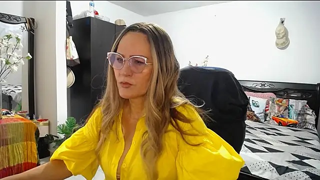 Xiimen online show from January 29, 4:30 pm