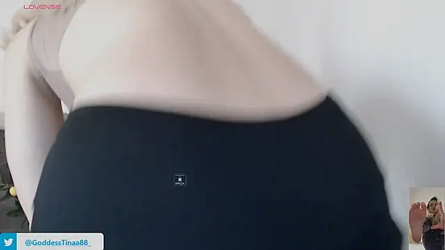 Goddess Tina online show from April 12, 3:28 pm