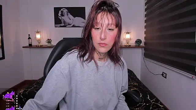 Mariana Joness online show from September 18, 2:02 am