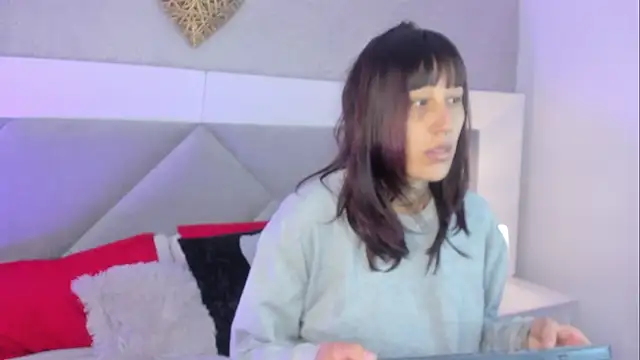 Mariana Joness online show from April 22, 3:20 am