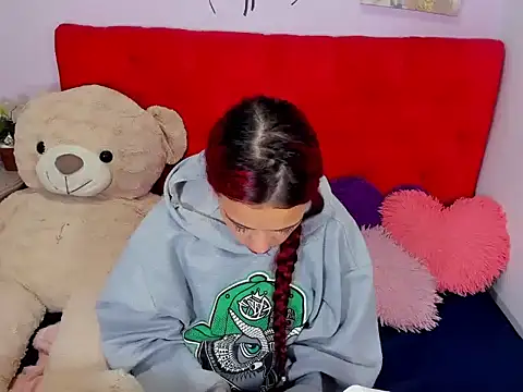 GiannaGoddes online show from January 15, 10:17 am