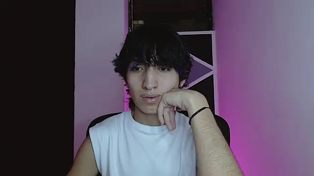 littlextreme online show from February 8, 12:36 am