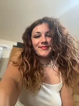 Snapshot of DaisyVibesss chatting on July 19, 1:04 pm DaisyVibesss online show from July 19, 1:04 pm