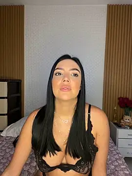 Snapshot of brianna_196 chatting on January 29, 8:04 pm brianna 196 online show from January 29, 8:04 pm