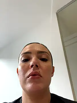 Snapshot of brianna_196 chatting on September 28, 8:47 pm brianna 196 online show from September 28, 8:47 pm