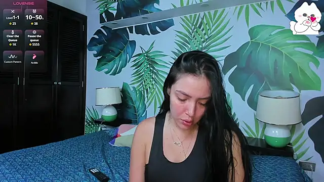 Snapshot of brianna_196 chatting on October 1, 4:35 pm brianna 196 online show from October 1, 4:35 pm