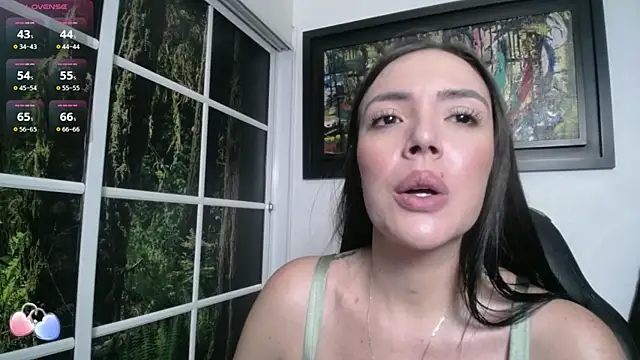 Snapshot of brianna_196 chatting on July 23, 7:45 pm brianna 196 online show from July 23, 7:45 pm