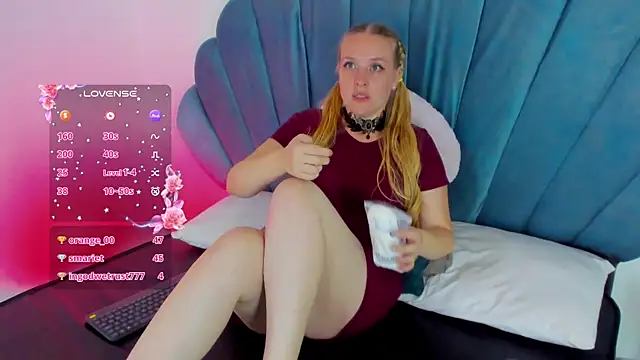 EmilySumer online show from July 5, 5:20 pm
