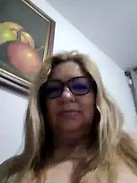 Snapshot of gisela27 chatting on March 3, 2:26 am gisela27 online show from March 3, 2:26 am