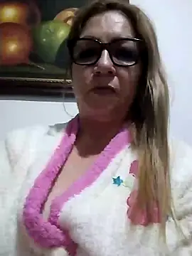 Snapshot of gisela27 chatting on March 7, 2:46 am gisela27 online show from March 7, 2:46 am