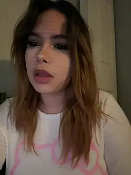 Snapshot of cyberspaceangell chatting on February 3, 1:41 am cyberspaceangell online show from February 3, 1:41 am