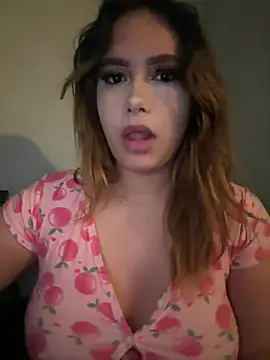 Snapshot of cyberspaceangell chatting on February 20, 2:07 am cyberspaceangell online show from February 20, 2:07 am