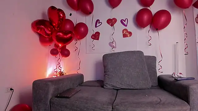 Snapshot of ale_cam chatting on February 16, 11:05 pm ale cam online show from February 16, 11:05 pm