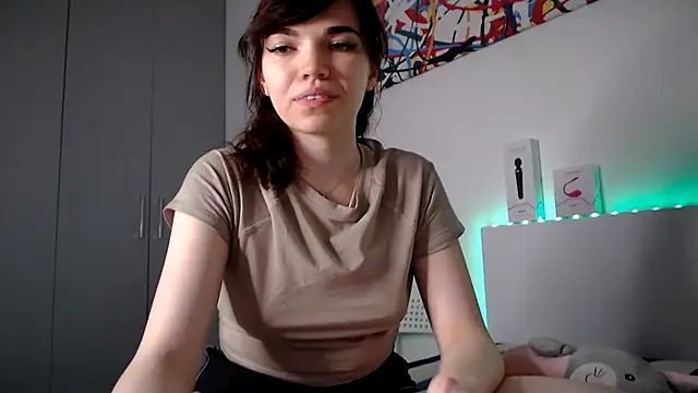 Snapshot of olivka-flower chatting on December 18, 12:10 am olivka-flower online show from December 18, 12:10 am