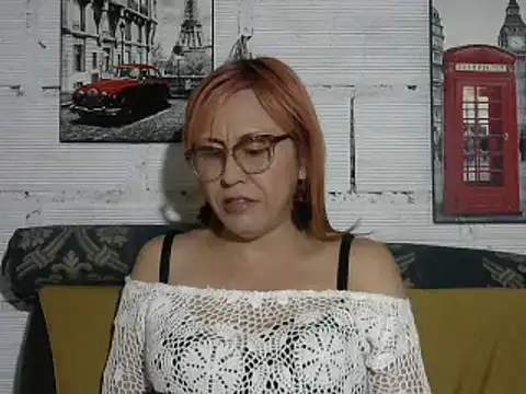 divahot08 online show from March 13, 7:50 pm