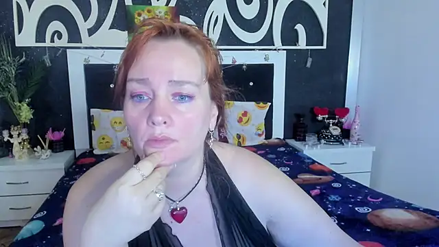 Snapshot of SinFulTitsDD chatting on December 15, 4:26 pm SinFulTitsDD online show from December 15, 4:26 pm