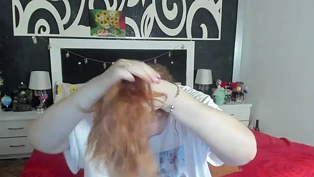 Snapshot of SinFulTitsDD chatting on March 11, 6:52 pm SinFulTitsDD online show from March 11, 6:52 pm