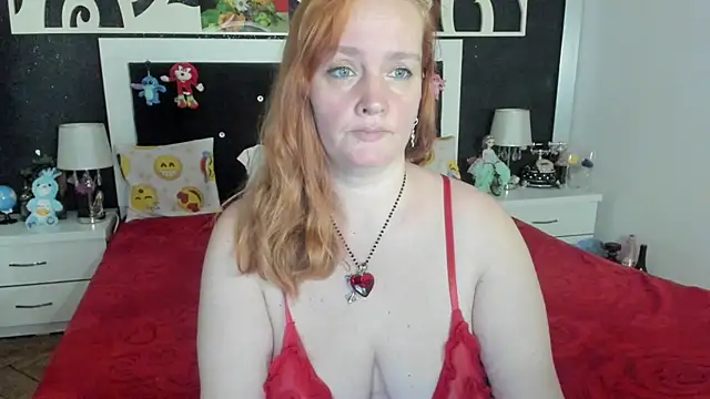 Snapshot of SinFulTitsDD chatting on March 23, 6:47 am SinFulTitsDD online show from March 23, 6:47 am