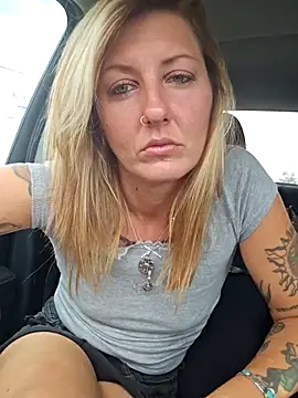 SheIsSomething online show from September 19, 9:15 pm