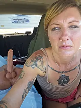 SheIsSomething online show from October 15, 9:59 pm