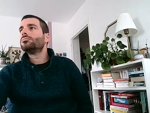 Snapshot of Simon-tem chatting on January 7, 10:51 am Simon-tem online show from January 7, 10:51 am