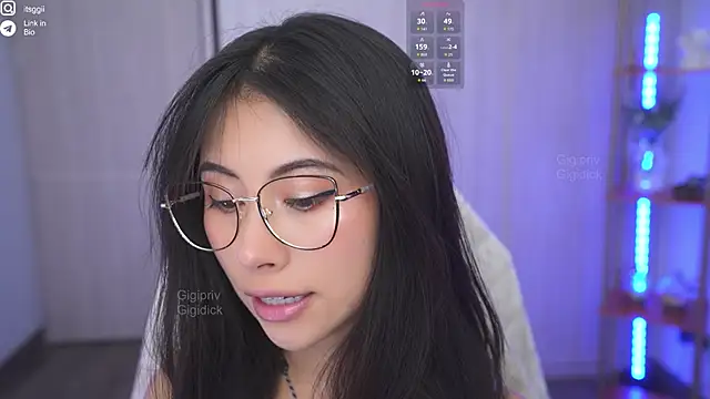 Snapshot of Gigi_ohlala chatting on September 12, 7:47 pm Gigi ohlala online show from September 12, 7:47 pm