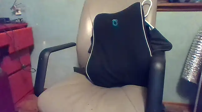 peaches playz online show from February 15, 9:37 pm