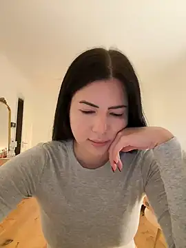 clairewntr online show from January 17, 7:27 pm