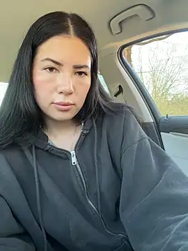 clairewntr online show from February 27, 12:16 pm