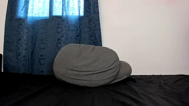 carmesix online show from March 7, 9:27 pm