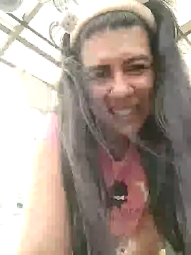 aisha latina online show from December 7, 7:21 pm