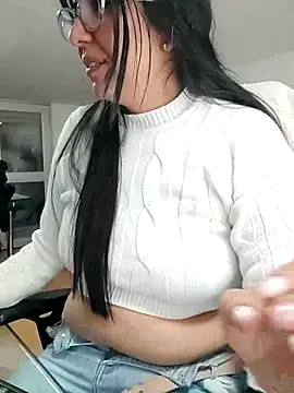 aisha latina online show from March 11, 2:34 pm