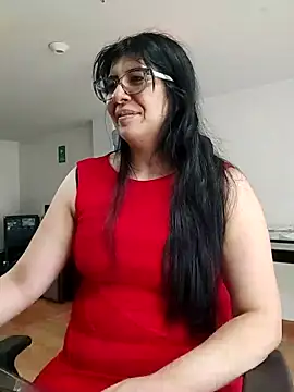 aisha latina online show from June 10, 1:54 pm