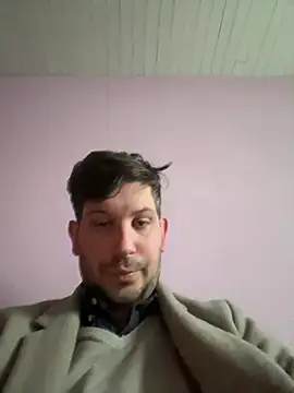 Snapshot of Taxidriver1988 chatting on January 15, 3:39 pm Taxidriver1988 online show from January 15, 3:39 pm