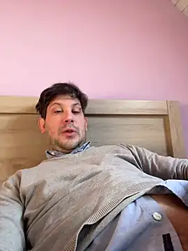 Snapshot of Taxidriver1988 chatting on February 3, 1:19 pm Taxidriver1988 online show from February 3, 1:19 pm